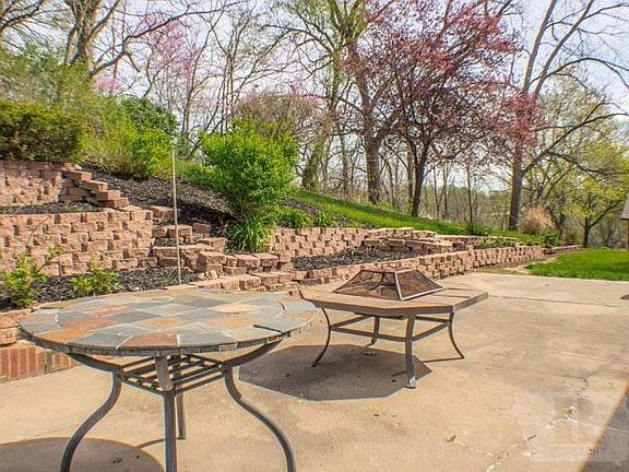 4th image of 247 Terrace Dr