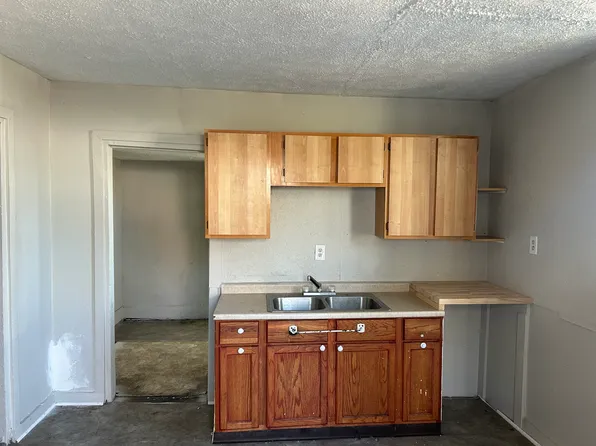 1456 Saulcy St, Indianapolis, IN 46222