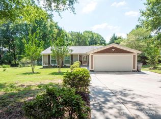 710 Sweetgum Ln, Charlotte, NC 28211