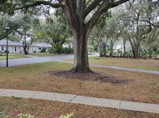 11768 Raintree Dr, Temple Terrace, FL 33617