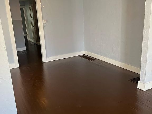 2nd image of 322 Lorenz Ave