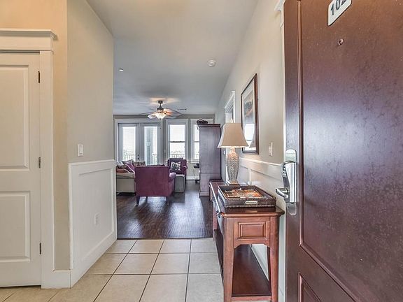 3rd image of 4121 Pointe West Dr Unit 102
