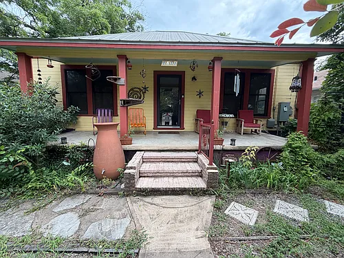 1211 Garden St Photo 1