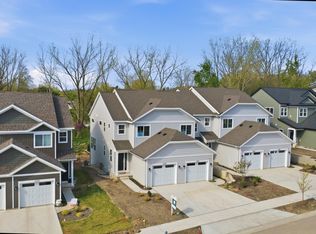 2245 NE Watertown Way, Grand Rapids, MI 49505