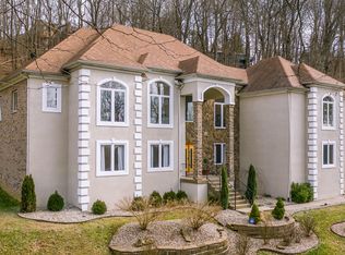 1133 N Rose Island Rd, Prospect, KY 40059