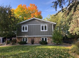 903 Harriet Ave, Shoreview, MN 55126