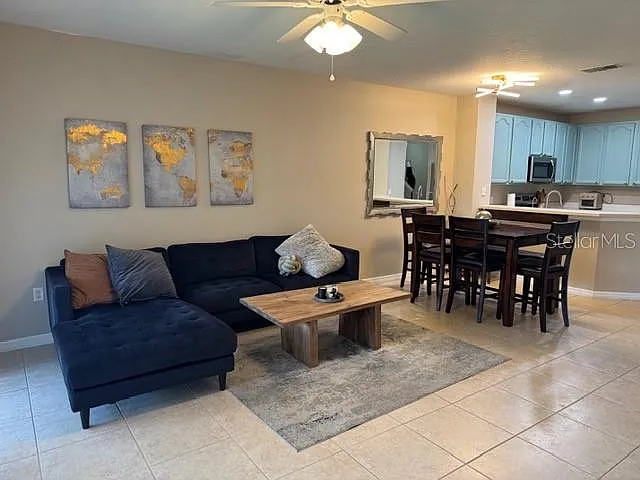 2 bed, 2.5 bath, 1313 sqft, $1,700 — Photo 4