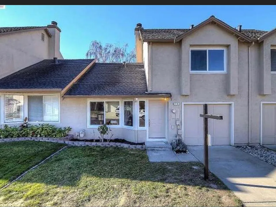 2118 Alexander Way