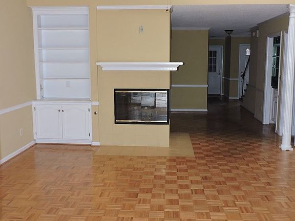 2nd image of 1718 Dauphine Dr