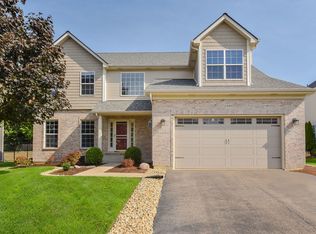 1999 Seaview Dr, Aurora, IL 60503