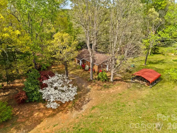 151 Bent Twig Dr, Statesville, NC 28677