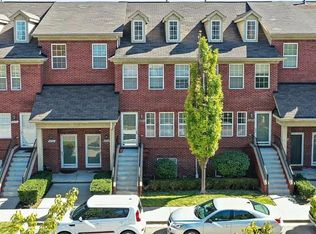 23328 Graystone Dr, Southfield, MI 48075