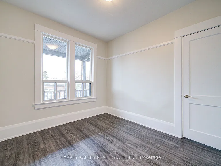 1074 Saint Clair Ave W #4 — Photo 25