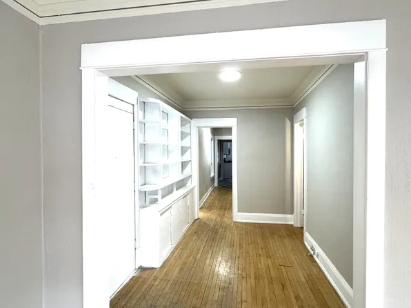 2534 N Farwell Ave, Milwaukee, WI