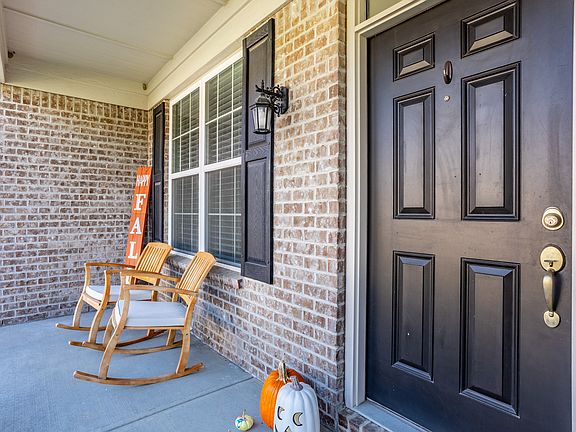 5th image of 4141 Ginkgo Ct