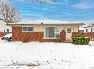 1585 Berkshire St, Westland, MI 48186