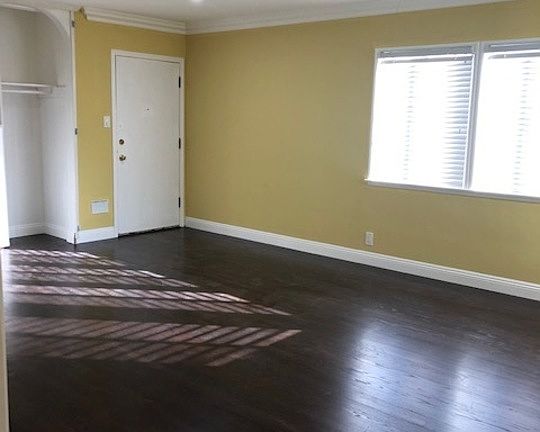 4th image of 9304 S 6th Ave