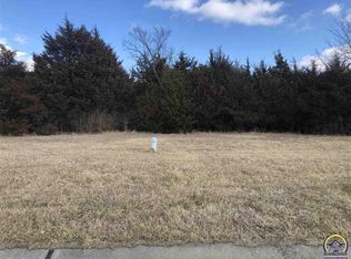 SE Oak Bend Dr, Topeka, KS 66609