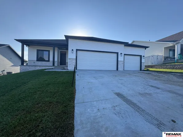 1047 S 9th Ave, Ashland, NE 68003