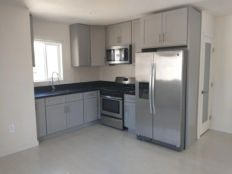 6817 Yolanda Ave — Photo 13