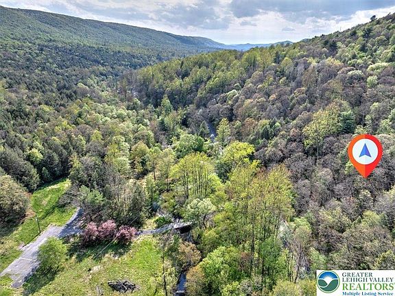 3rd image of 45052 Lower Smith Gap Rd