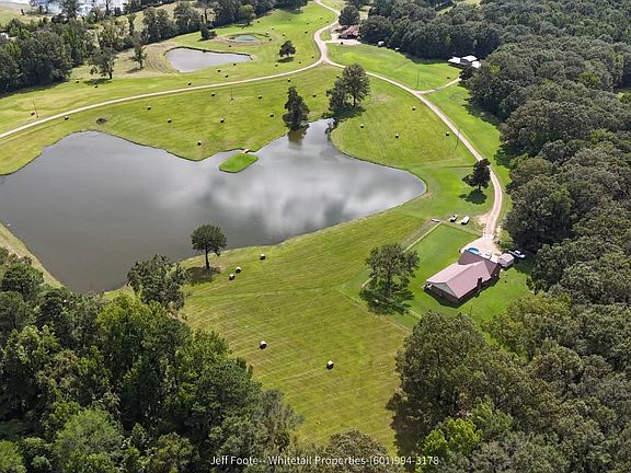 4th image of 1887 Carsley Rd