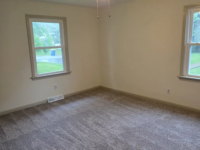 236 Walters Ave — Photo 3