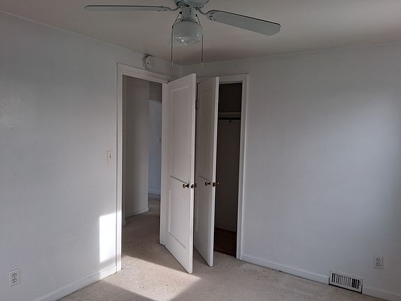 4th image of 327 Nassau Ave #1