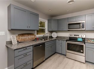 24107 River Rd, Petersburg, VA 23803