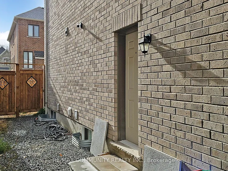 1580A Honey Locust Pl — Photo 34
