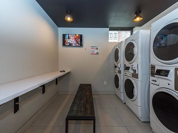 5th image of 185 Leonard St #4BAAXX