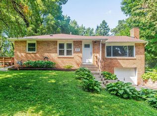 6030 Hillcrest Rd, Mound, MN 55364