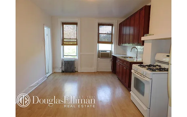 Rented by Douglas Elliman | media 7