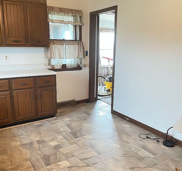 Kitchen to door