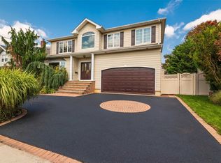 1783 Harvard Ave, Merrick, NY 11566