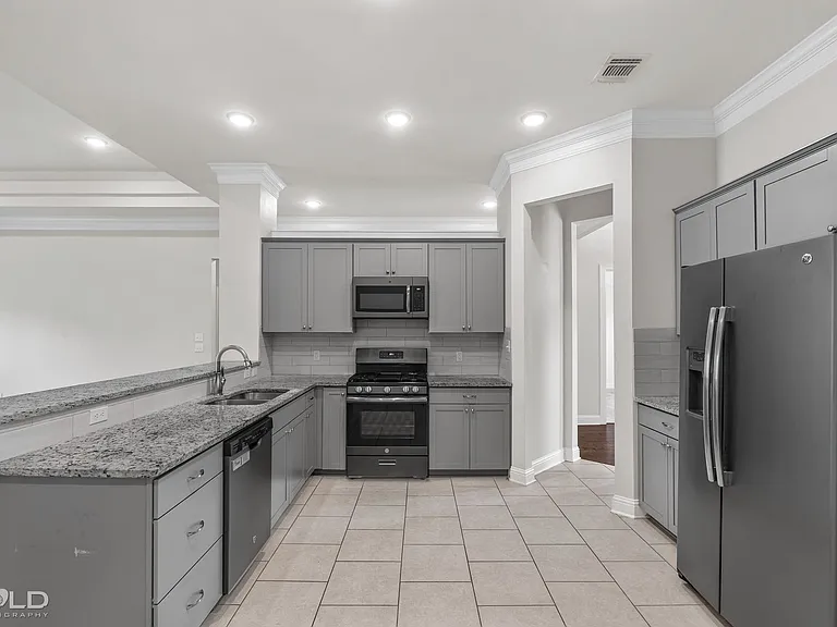 619 Labarre Ln — Photo 21