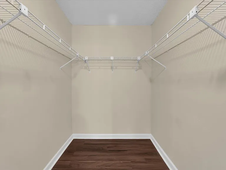 2405 Northlake Dr — Photo 10