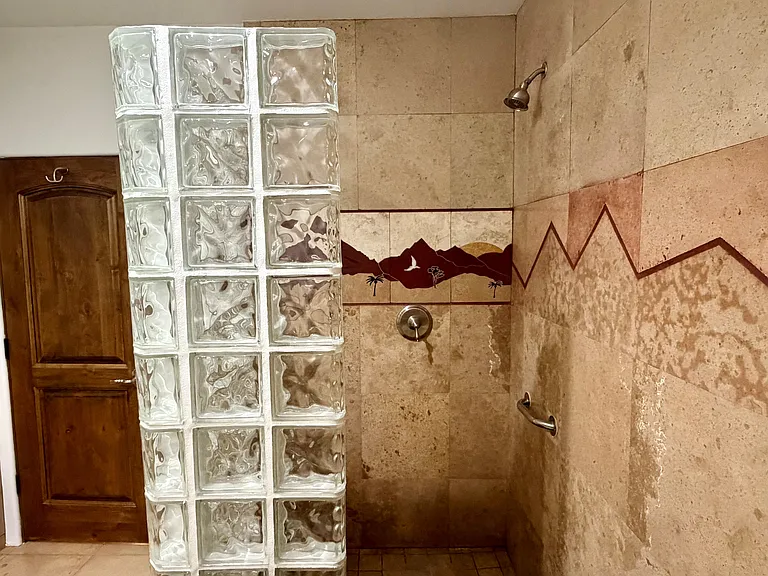 Basement full bathroom