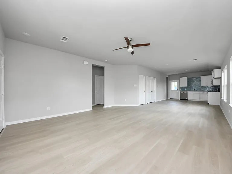 1105 W Bayshore Dr — Photo 12