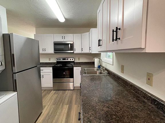 4th image of 419 Dooley St