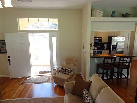 4th image of 8508 Creekview Ln