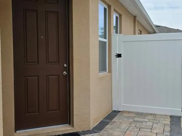 1898 Rustic Falls Dr, Kissimmee, FL 34744
