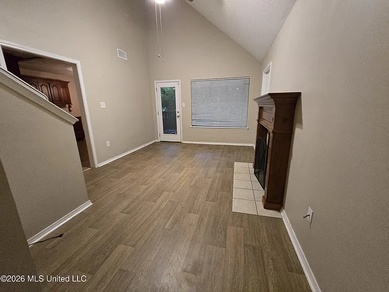 13488 Addison Ave — Photo 7