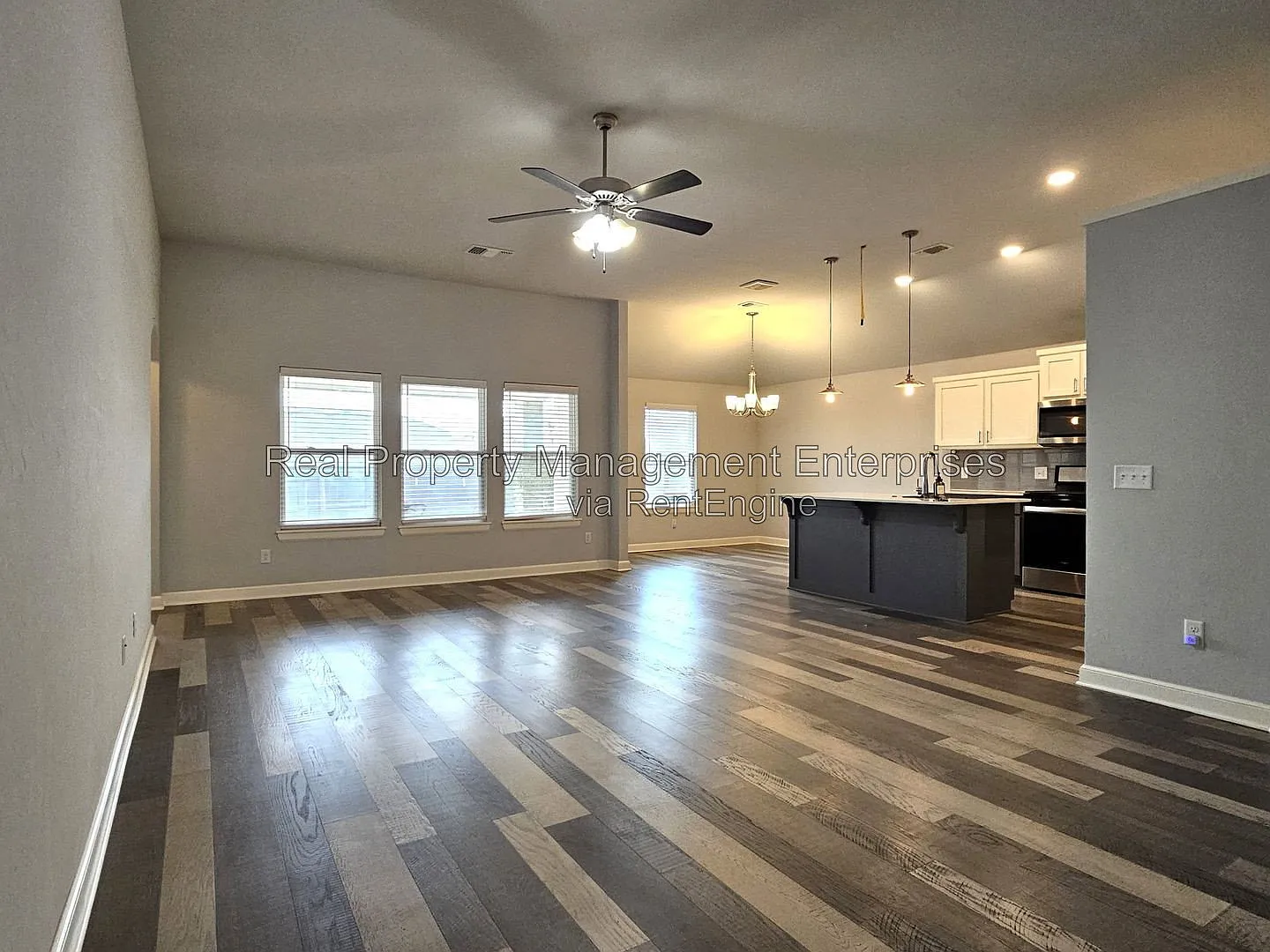 3 bed, 2.0 bath, 1836 sqft, $1,950 — Photo 3