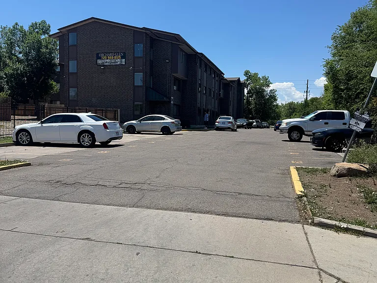 Orchard Glen Apartments — Photo 45