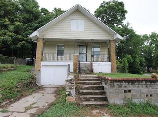 3222 E 26th St, Kansas City, MO 64127