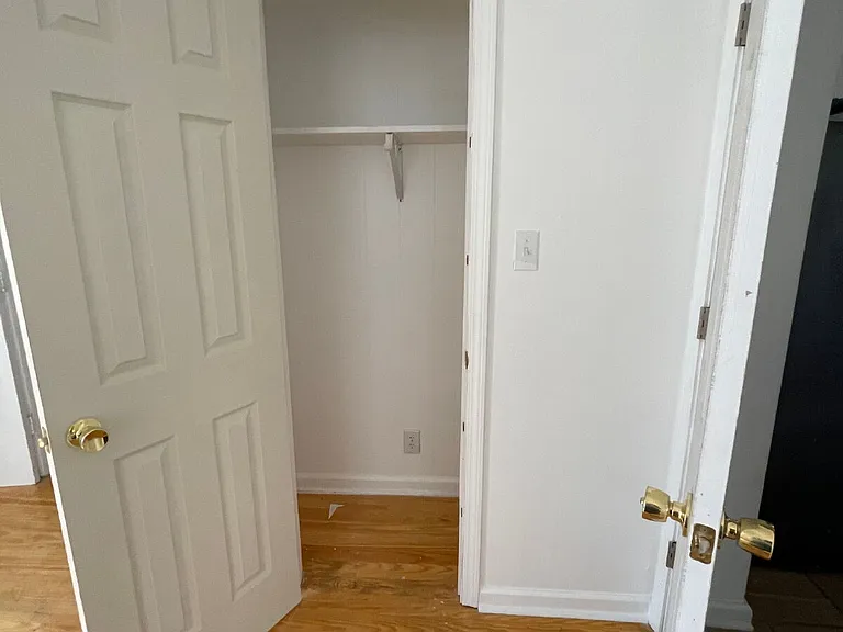 104 Brock St — Photo 39