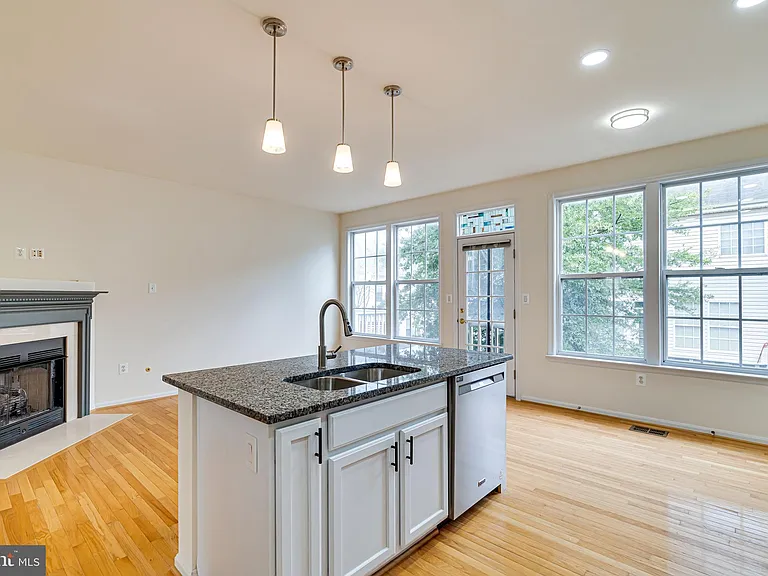 4147 Presgraves Ct — Photo 16