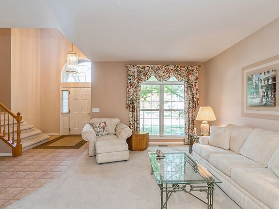 3rd image of 485 Cliffwood Ln