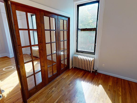 5th image of 217 6th Ave APT 3